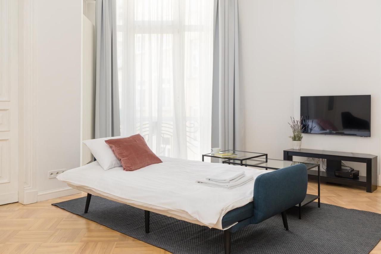 Marszalkowska 58 - Classy Two Bedroom Apartment With Balcony By Noclegi Renters Warsaw Ngoại thất bức ảnh