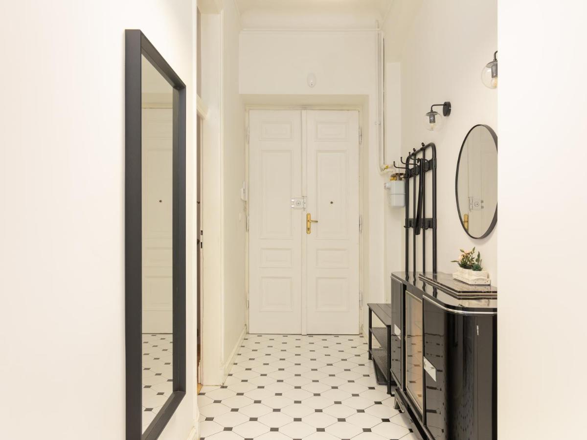 Marszalkowska 58 - Classy Two Bedroom Apartment With Balcony By Noclegi Renters Warsaw Ngoại thất bức ảnh