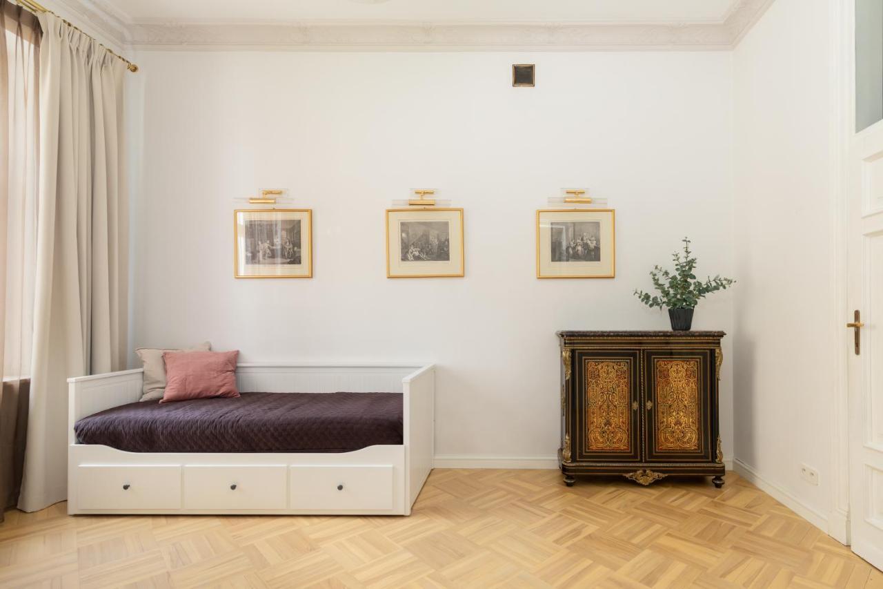 Marszalkowska 58 - Classy Two Bedroom Apartment With Balcony By Noclegi Renters Warsaw Ngoại thất bức ảnh
